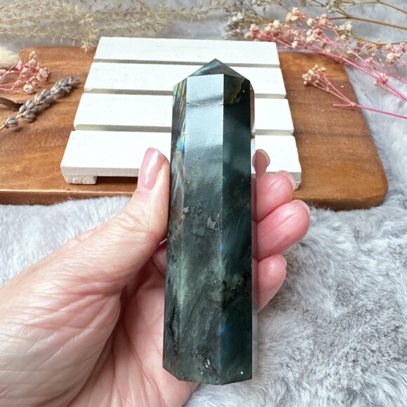 Beautiful Labradorite Tower Obelisk - Picture 6 of 9